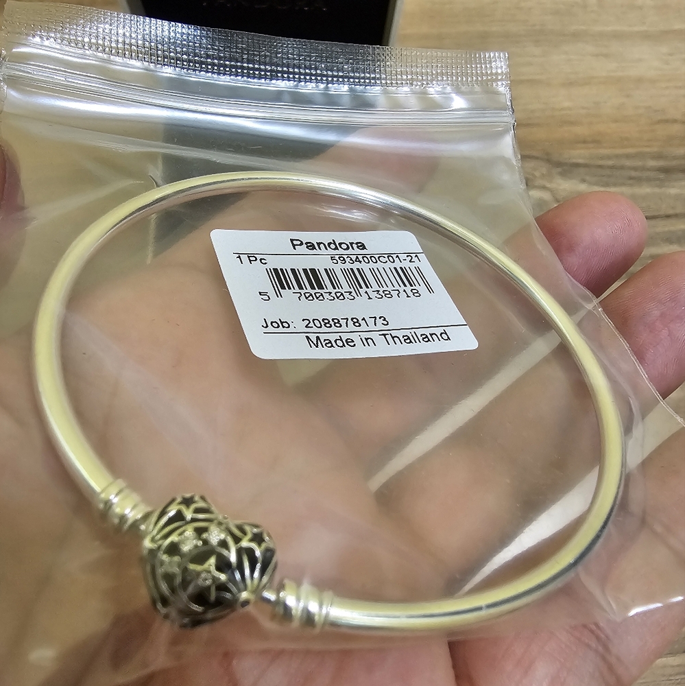 New Pandora Celestial Heart Clasp Bangle - Picture 4 of 11
